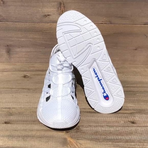 NEW IN BOX Champion Rally Sneakers - Picture 5 of 5